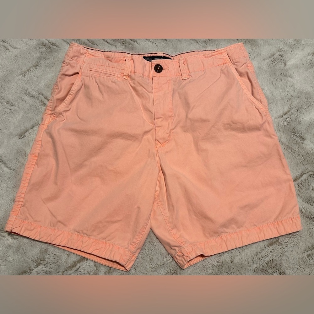 American Eagle Outfitters Men’s Peach Cargo Flat Front Shorts Size 34